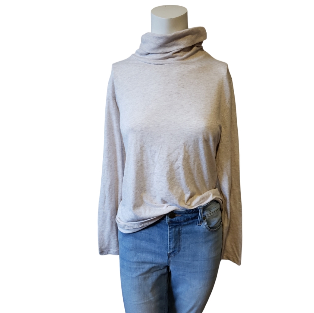 Bylyse xlarge cream gray marble pattern long sleeve turtleneck shirt